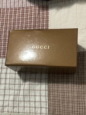 Gucci Sunglasses with box and accessories